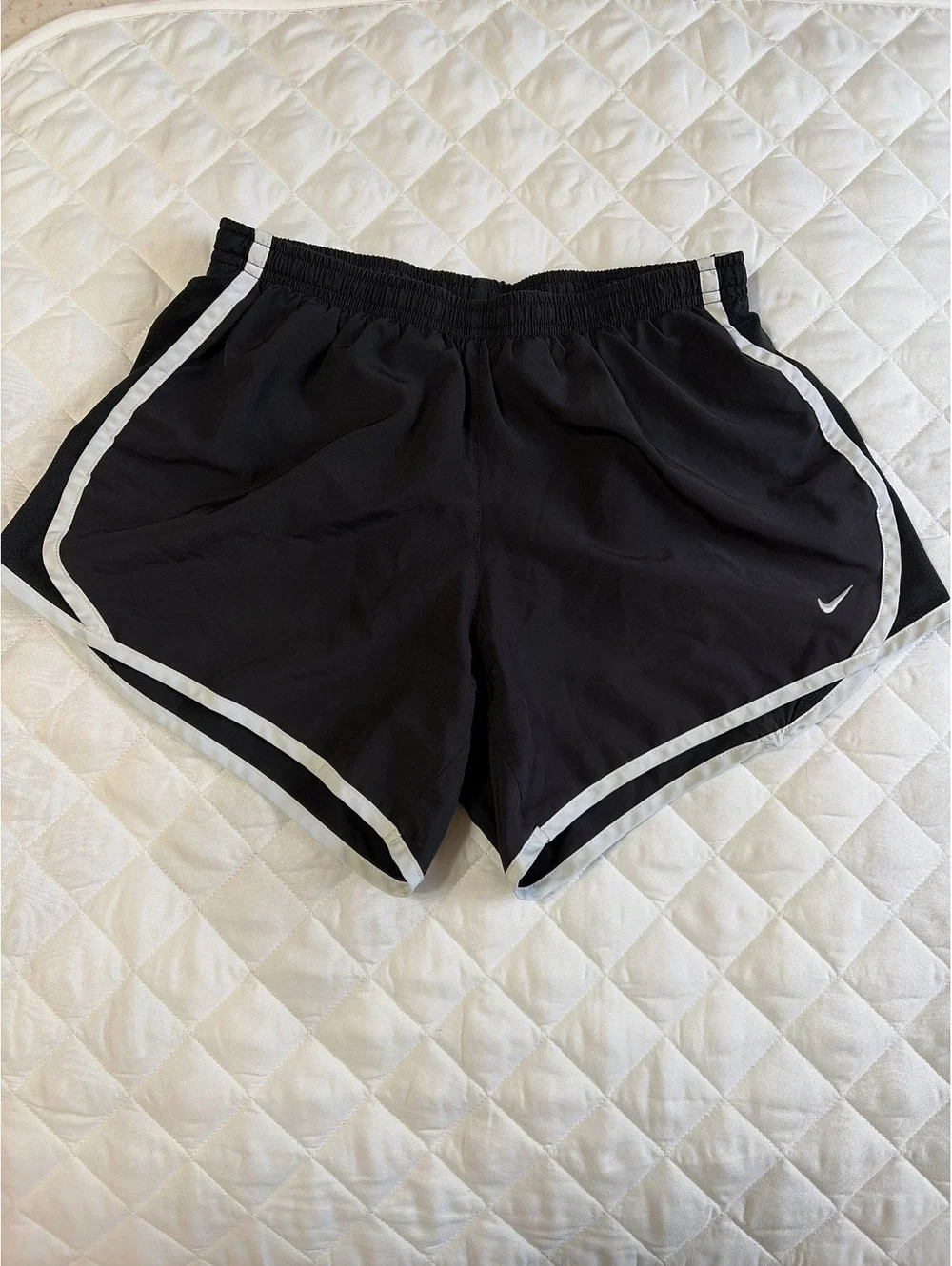Nike Girls’ Tempo Track Running Black Shorts size xl
